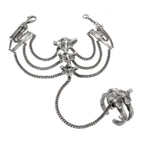 Armband och ring med kotor i silver. Nu 1745 kr