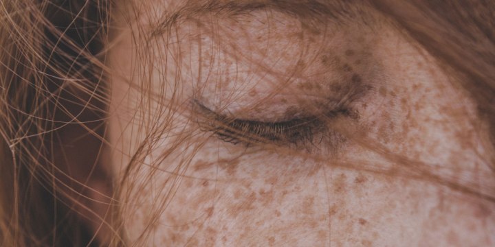 5 Smyckestrender Hösten 2024: Från långa halsband till mixade&nbsp;armband